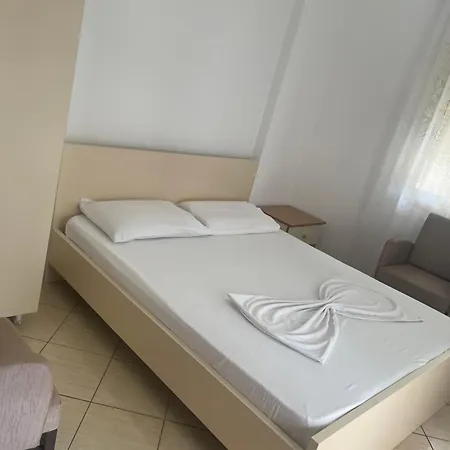 Relax Apartament In 3 فلورا